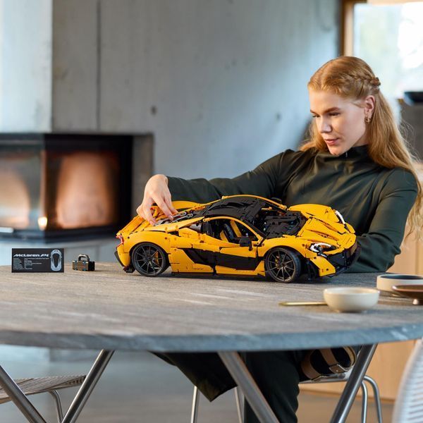 Конструктор LEGO Technic McLaren P1 3893 деталі (42172) 42172 фото