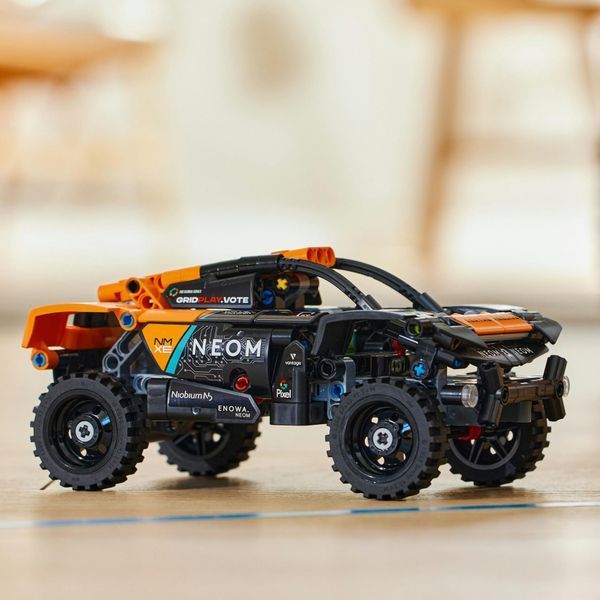Конструктор LEGO Technic Автомобіль для перегонів NEOM McLaren Extreme E 252 деталі (42166) 42166 фото
