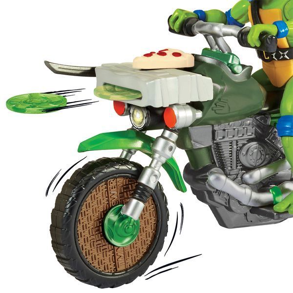 Vehicul de luptă cu o figură din seria &bdquo;Ninja Turtles MOVIE III&rdquo; - LEONARDO PE MOTOCICLETA 83431 fotografie
