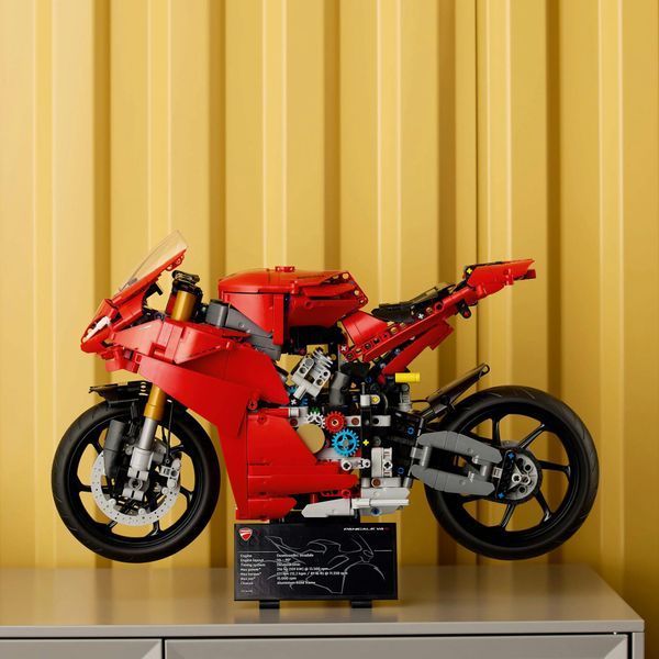 Constructor LEGO Technic Motocicletă Ducati Panigale V4 S 1603 piese (42202) 42202 fotografie